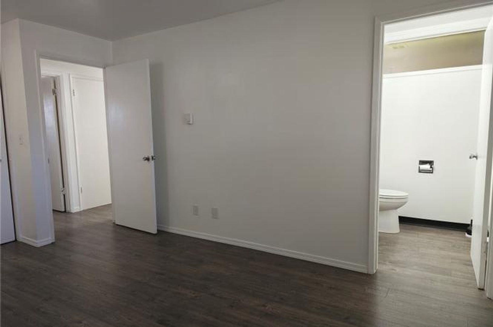 Building Photo - 207 March Dr NE