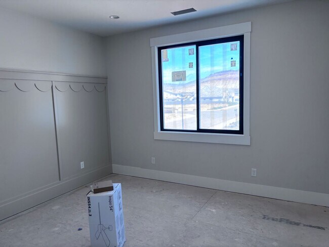Building Photo - 338 Climber Wharf Ln