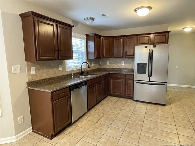 Building Photo - 187 Advance Dr