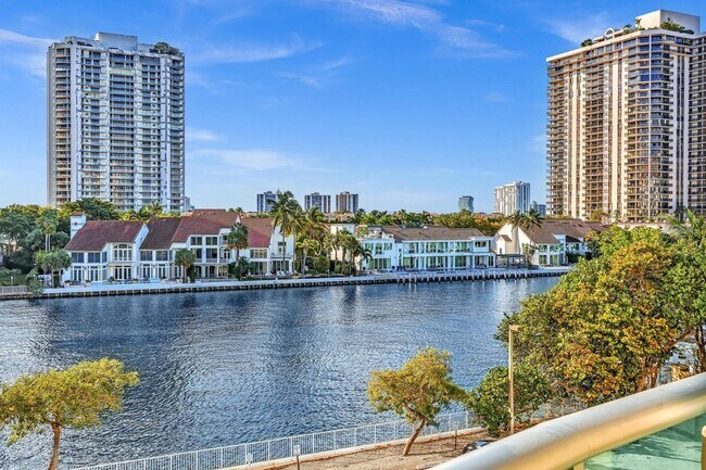 Building Photo - 19390 Collins Ave
