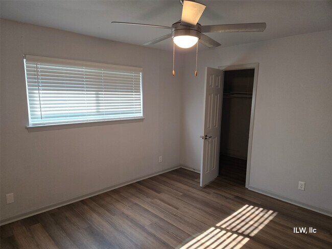 Building Photo - 815 Harvard St