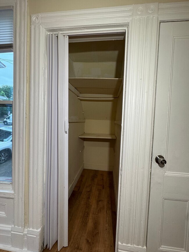 Building Photo - 77 Marshall St