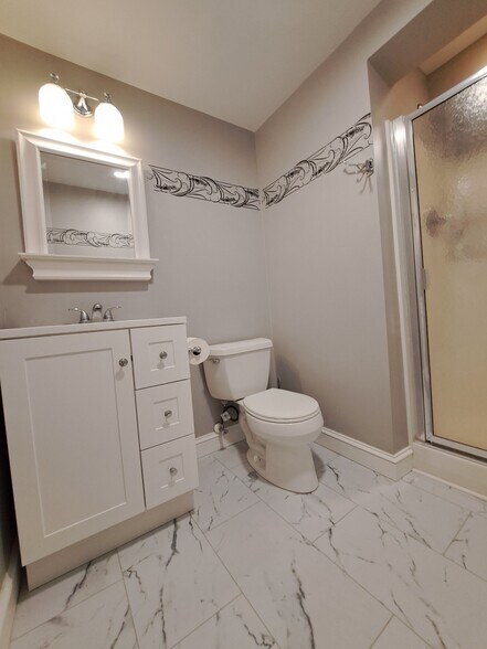 Building Photo - 2805 Schubert Dr