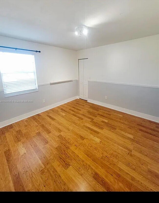 Building Photo - 9995 NW 51st Terrace