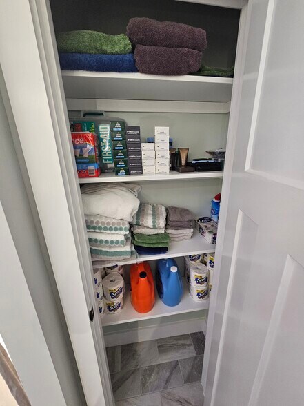 Building Photo - 435 High St