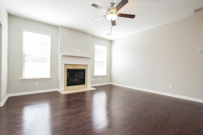 Building Photo - 5051 Saphire Ct