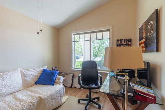 Building Photo - Beautiful Home in the Heart of Eagle
