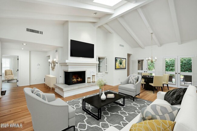 Building Photo - 8526 E Vista Del Lago