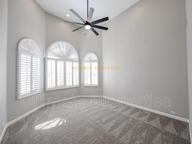 Building Photo - 10033 N 55th Pl