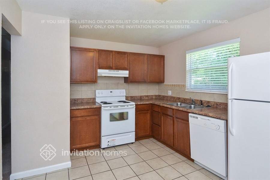 Building Photo - 5536 Blackhawk Wy
