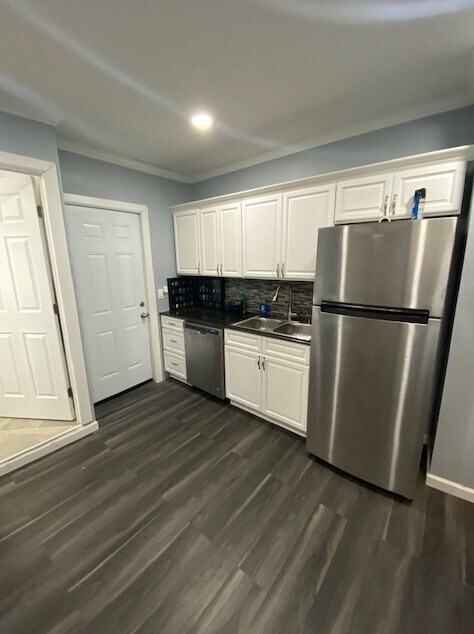 Building Photo - 121 Lexington Ave