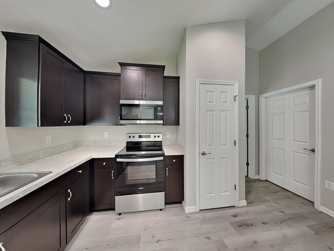 Building Photo - 1984 W Magenta Dr