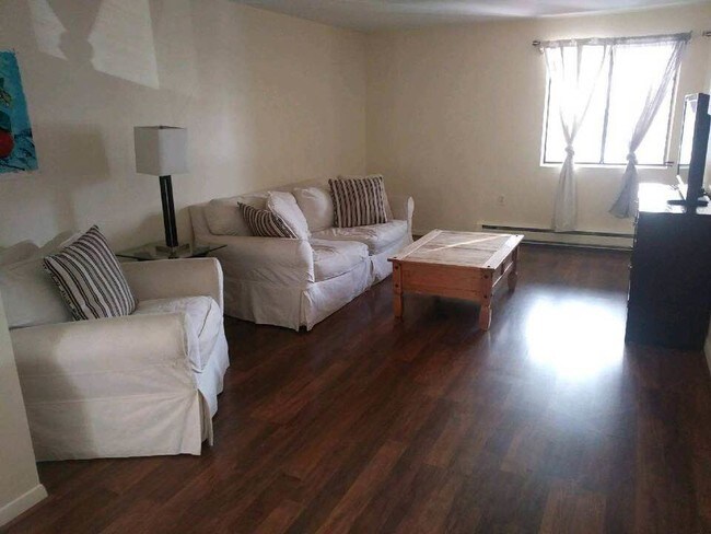 Primary Photo - 224 Watertree Dr
