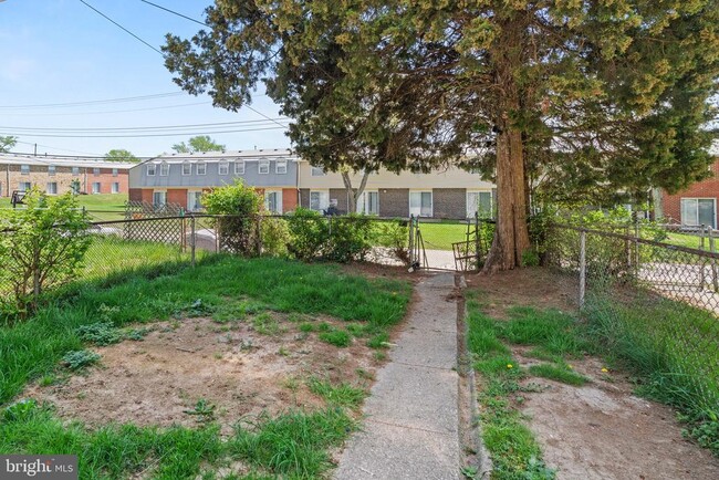 Building Photo - 1233 Halstead Rd