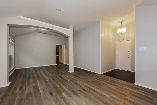 Building Photo - 5002 Wordsworth Dr