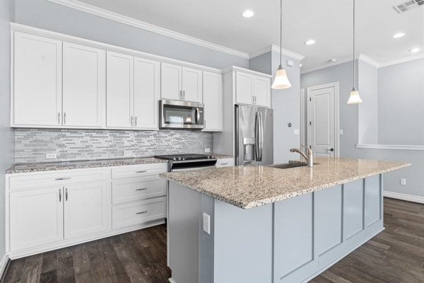 Building Photo - 1217 Highknoll Ln