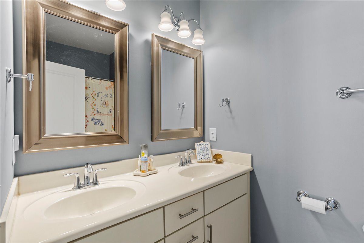 Building Photo - 1427 Crafton Way