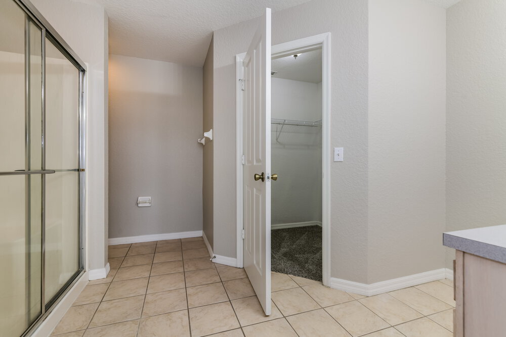 Building Photo - 17305 Woodcrest Way