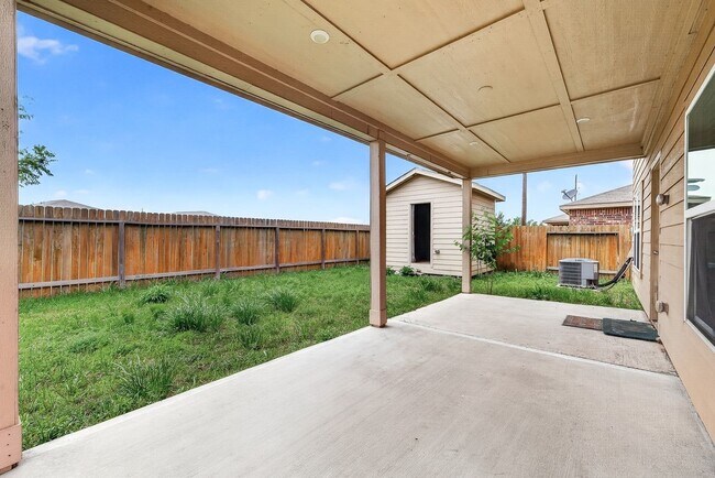Building Photo - 228 Elm Patch Dr