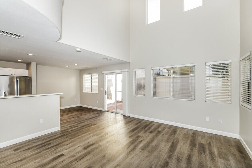 Building Photo - 9289 Hainsworth Ave