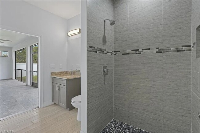 Building Photo - Spacious 4 Bedroom, 3 Bath Single-Family H...