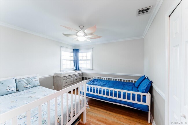 Building Photo - 575 Cornwell Ave