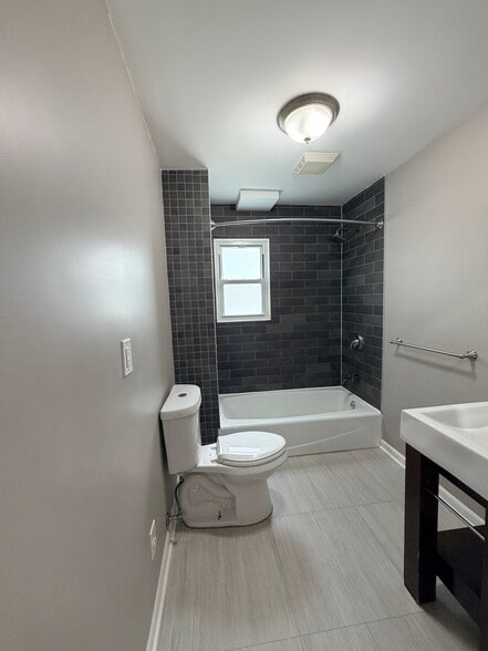 Building Photo - 209 Tibbetts Rd