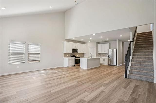 Building Photo - 411 Midnight Oak Dr