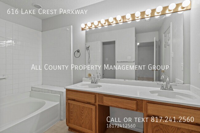 Building Photo - 616 Lake Crest Pkwy