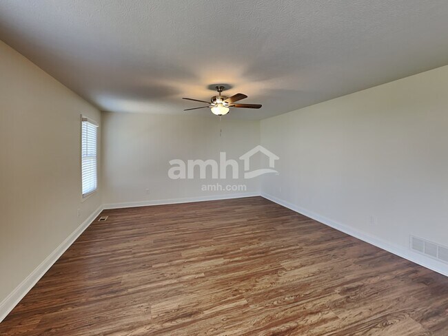 Building Photo - 836 Orwell St