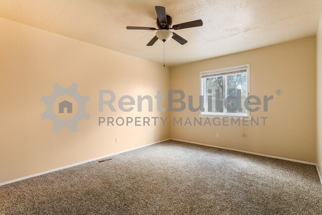 Building Photo - !!!$800.00 Move In Discount if rented by 0...
