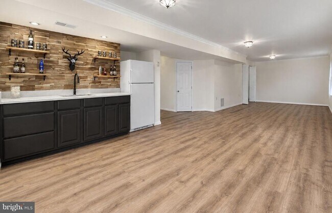 Building Photo - 8802 Copper Leaf Way