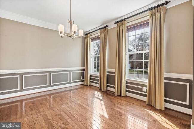 Building Photo - 4561 Rona Pl