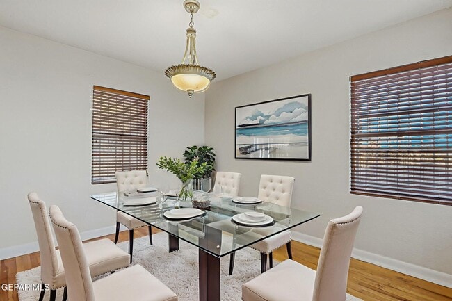 Building Photo - 2515 Arizona Ave