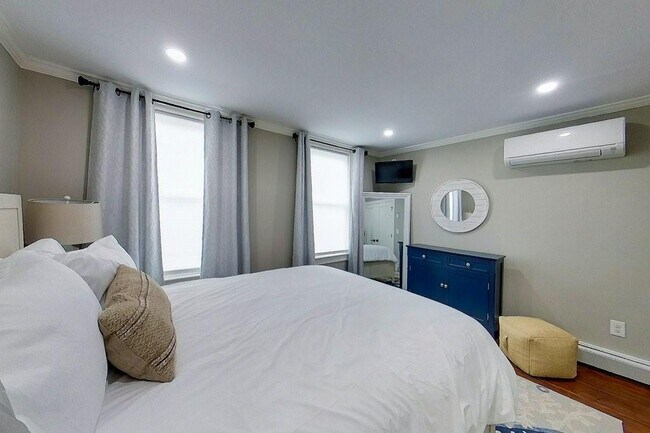 Building Photo - 30 Prospect Hill St