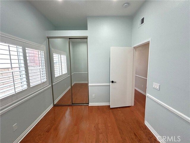 Building Photo - 3130 Oakcrest Dr