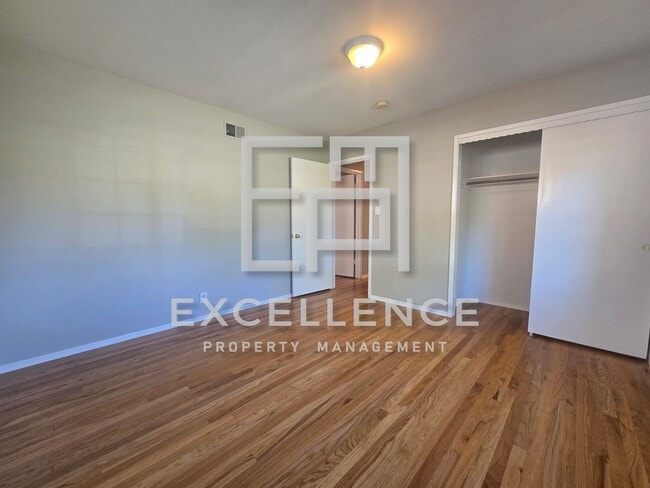Building Photo - Willow Glen 3 Bedroom + Office With Attached Bathroom, Yard with Covered Patio, Strict One Pet Ne...