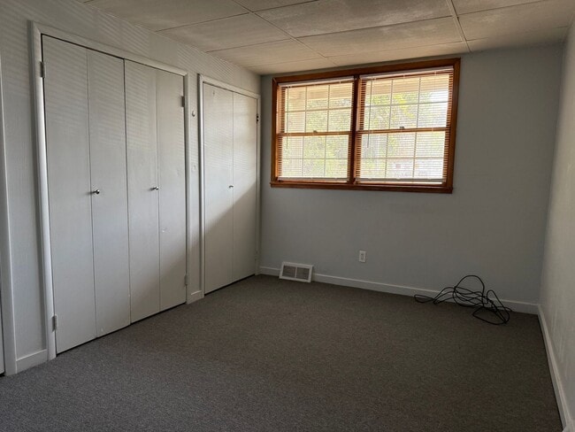 Building Photo - 113 Line Way