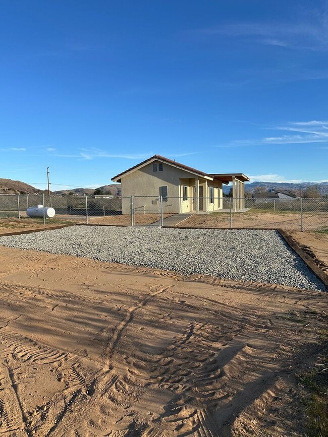 Building Photo - BRAND NEW PREMIUM APPLE VALLEY HOME