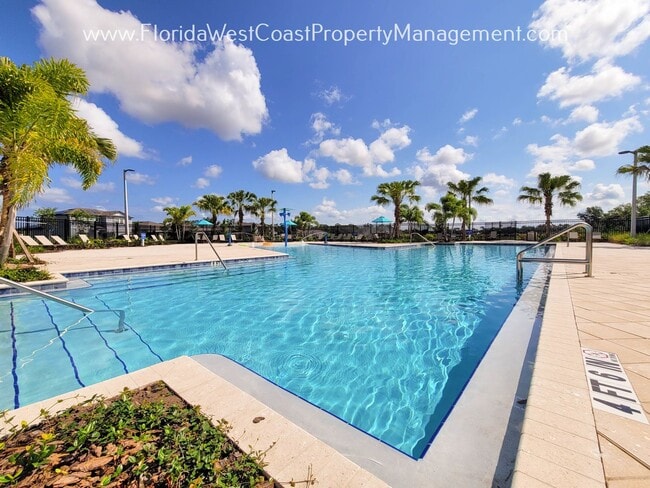 Building Photo - FANTASTIC 5 BEDROOM/ 3 BATH HOME in PARRISH! ISLES AT BAYVIEW! SUPER AMENITIES!