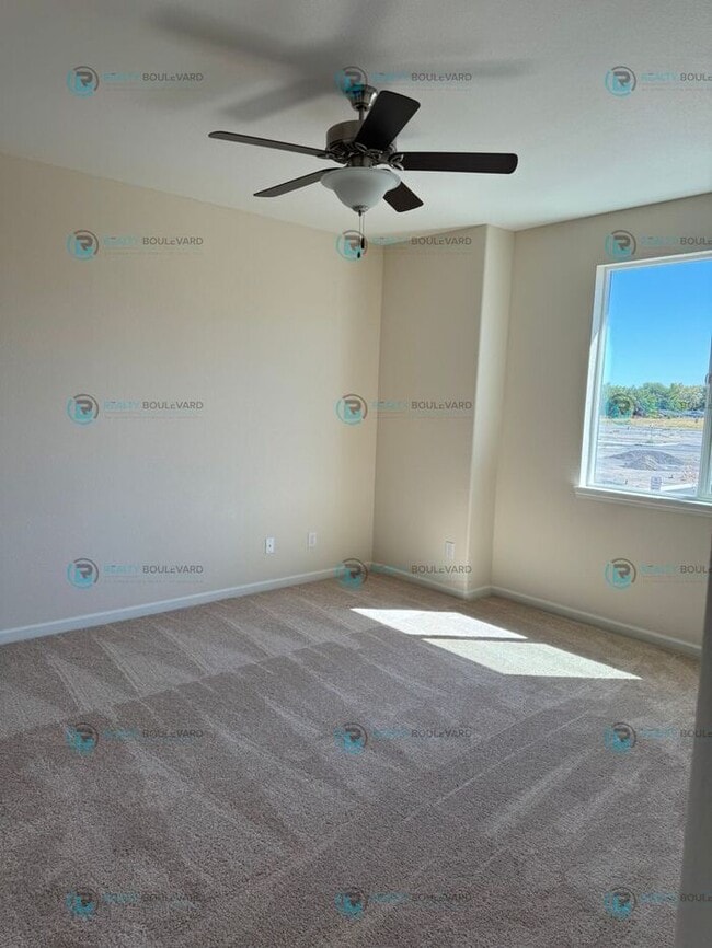 Building Photo - Luxury and Convenience Fully Equipped 3-Bedroom 2.5 Bathroom 2 Car Garage Townhome in Carson City