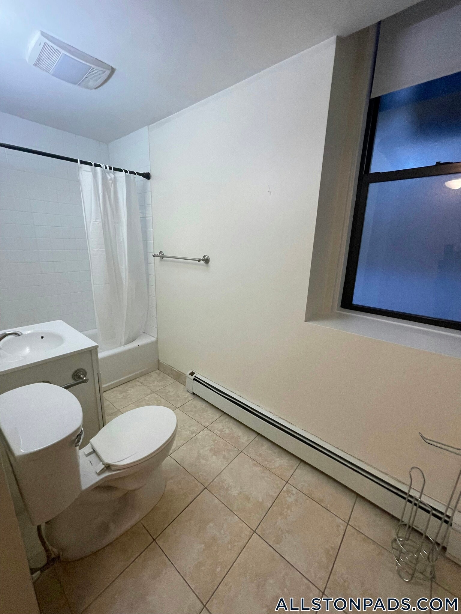 Building Photo - 1144 Commonwealth Ave