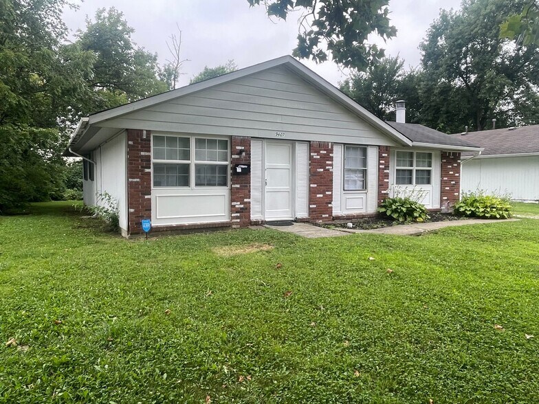 Building Photo - 9407 Rochelle Dr