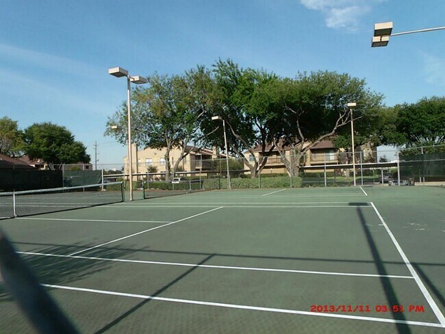 Building Photo - 10555 Turtlewood Ct