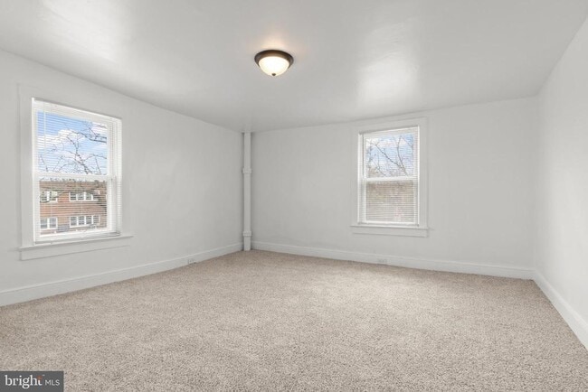 Building Photo - 221 Broadway St