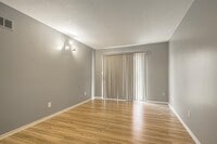 Building Photo - 8011 E 130th Ct