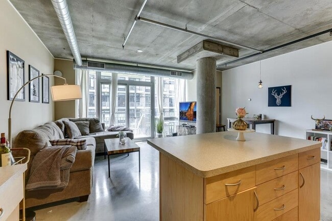 Building Photo - 730 N 4th St