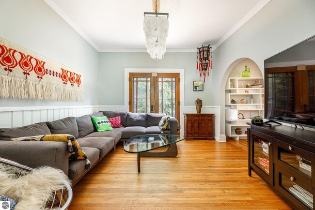 Building Photo - 828 Washington St