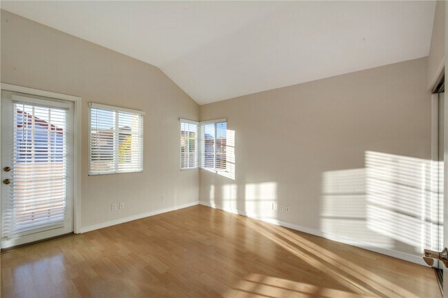 Building Photo - 30 St Michael