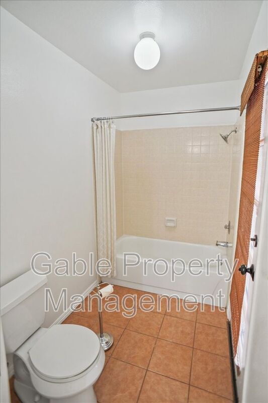 Building Photo - 3063 Glennel Ave